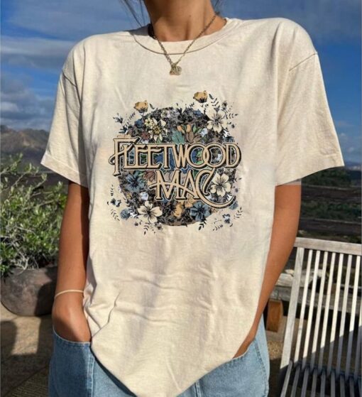 Vintage Rock Band Shirt, Fleetwood Mac Rumours Shirt, Perfect for Fans and Collectors of Classic Rock Shirt