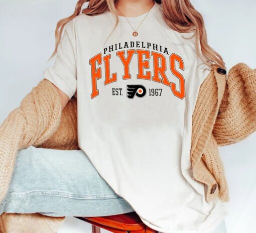 Vintage Philadelphia Flyers T-shirt, Philadelphia Flyers Hockey Shirt, Philadelphia Hockey Sweater, Hockey Fan Gifts