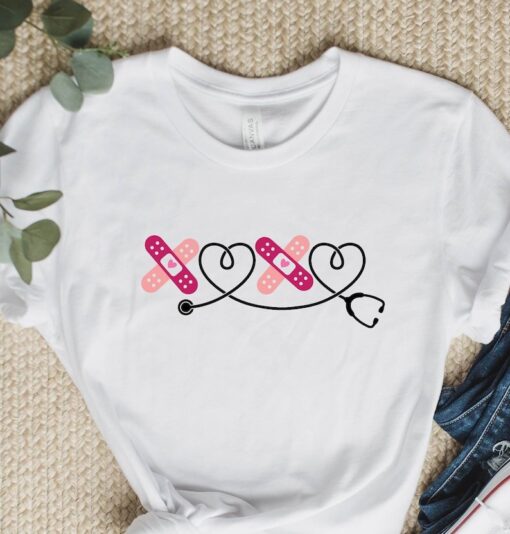 Valentine's Day XOXO Nurse Shirt, Hospital Crew Valentine's Day T-Shirt, Valentine's Day Gift, February 14, Nurse Life