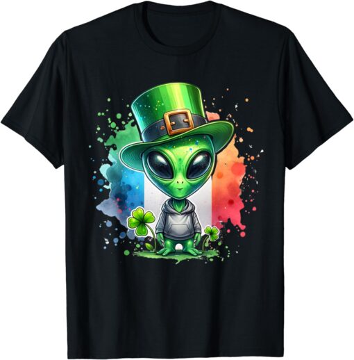 Funny St. Patrick's Day Leprechaun alien Woman man Adult T-Shirt