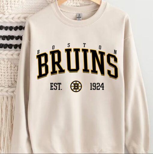 Boston Bruins Crewneck, Vintage Style Boston Hockey Sweatshirt, Boston Bruins Sweatshirt, College Sweatshirt