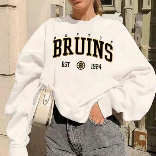 Boston Bruins Crewneck, Vintage Style Boston Hockey Sweatshirt, Boston Bruins Sweatshirt, College Sweatshirt