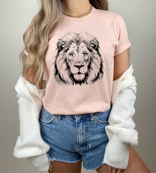 Lion face shirt,majestic Lion Shirt,wild Lion shirt,animal lover shirt