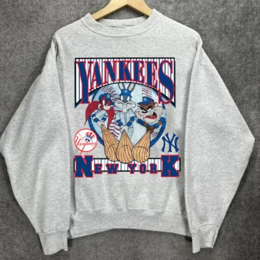 Vintage New York Yankees Looney Tunes Sweatshirt