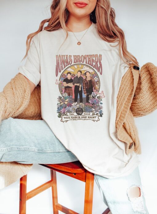 Retro Jonas Brothers Five Album One Night Est 2005 The Tour Sweatshirt