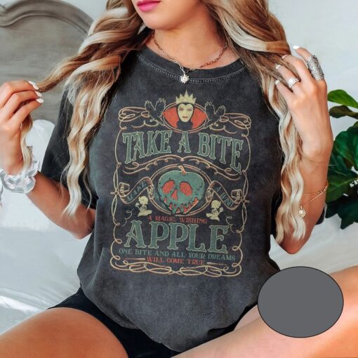 Vintage Snow White Evil Queen Disney Shirt