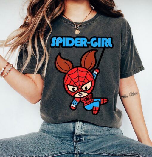 Marvel Spider-Girl Swinging Cute Kawaii Spider-man Holiday T-shirt