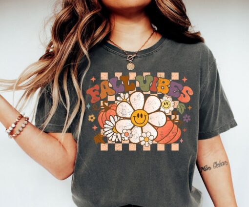 Fall Vibes Shirt, Retro Fall Shirt, Retro Pumpkin T-shirt